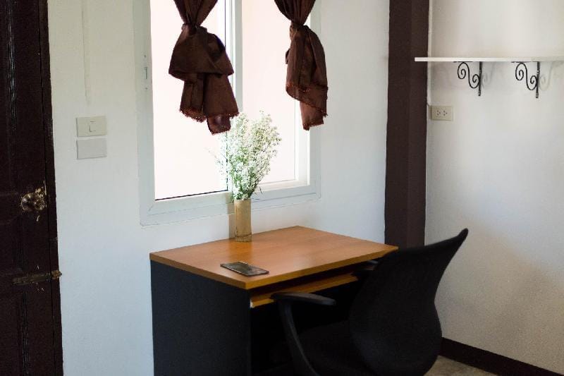 Inside the Old City - Large Studio with Kitchen 2 Apartment in Chiang Mai
