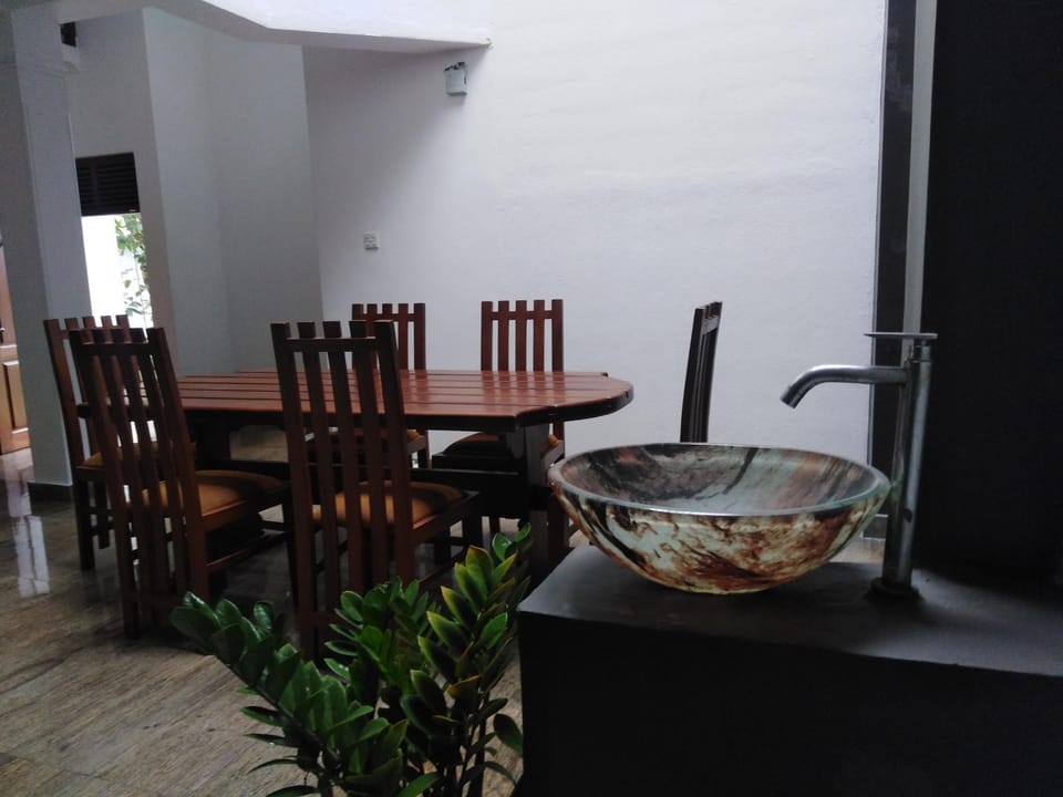 Nensha Inn Vacation rental in Western Province