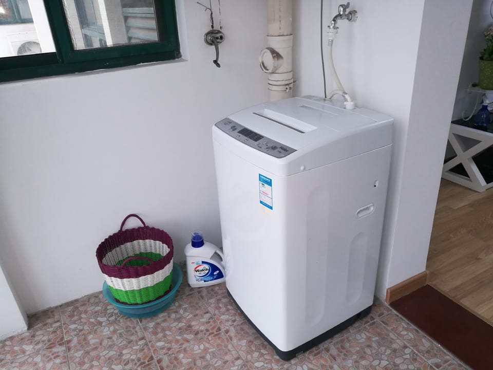 Feel's home can stay up to 11 people. You can cook Vacation rental in Nanjing