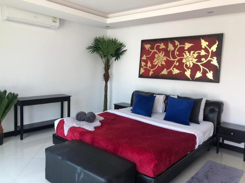 HOLLYWOOD Pool Villa Pattaya 3 Bedroom  Villa in Pattaya City