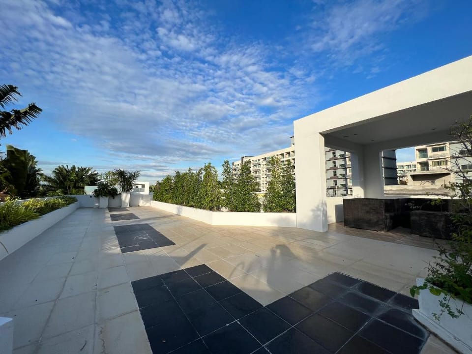 LUXURY Pool Villa Pattaya 4 Bedroom Villa in Pattaya City