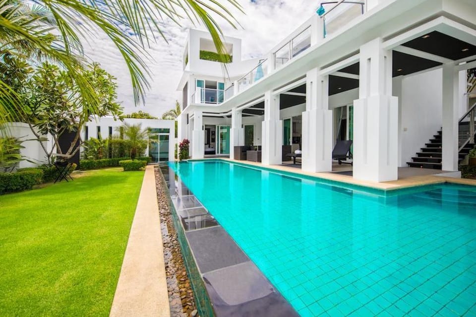 PREMIUM Pool Villa Pattaya 5 Bedroom Villa in Pattaya City