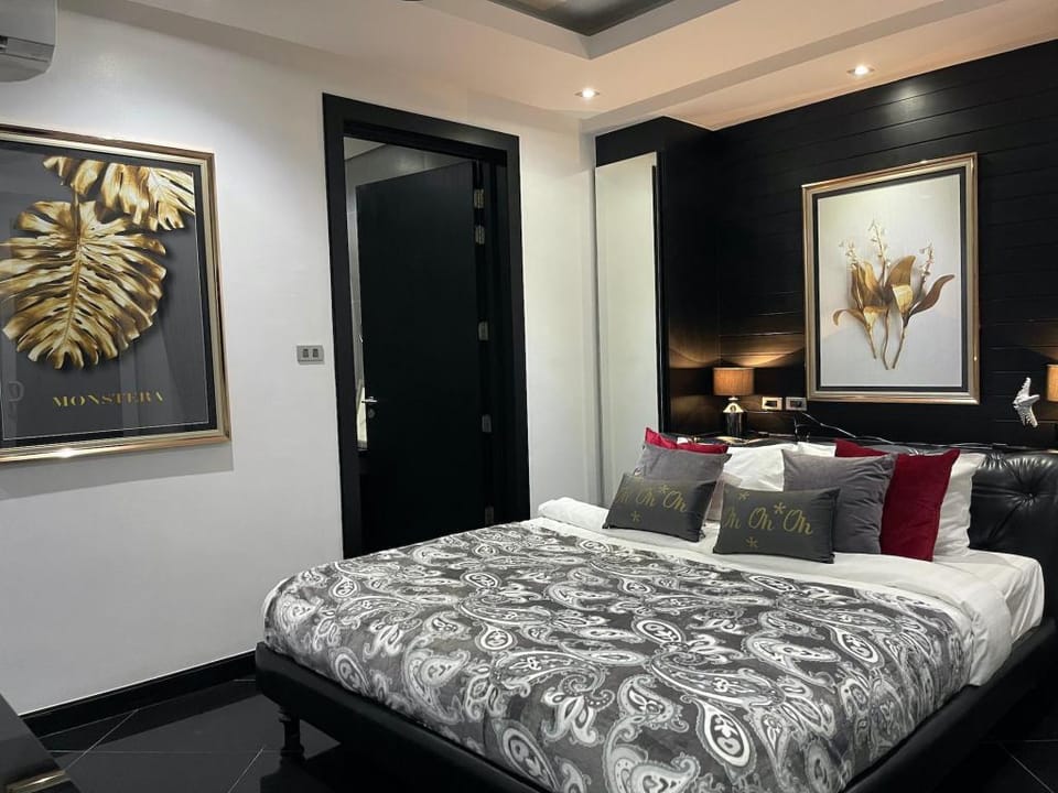 LOTUS Pool Villa Pattaya 8 Bedroom Villa in Pattaya City