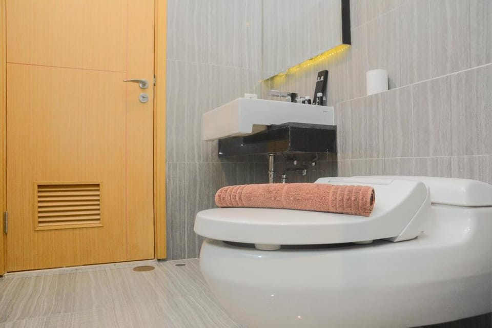 Studio Room @ Capitol Suites Apartment By Travelio Apartment in Jakarta