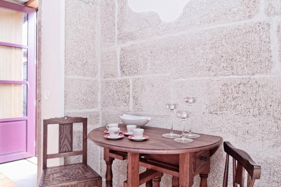Flowerstreet54 - Romantic Apartment at Downtown Apartment in Porto