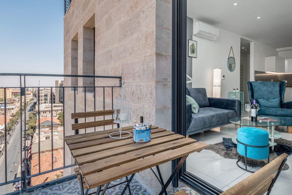 Spacious 2BDR with Balcony & View, Even Israel #55 Apartment in Jerusalem