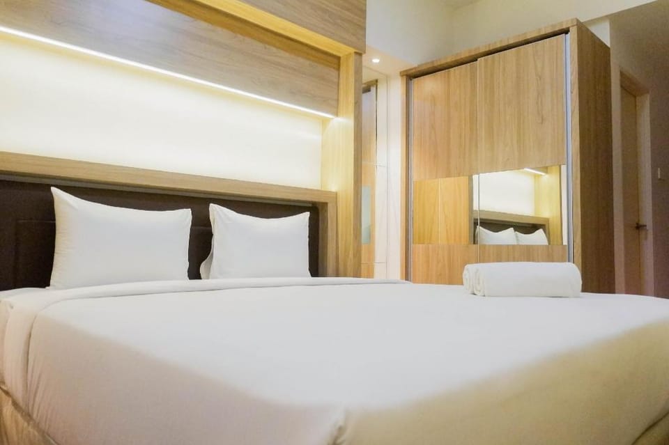 Studio Apartment at Supermall Mansion By Travelio Apartment in Surabaya