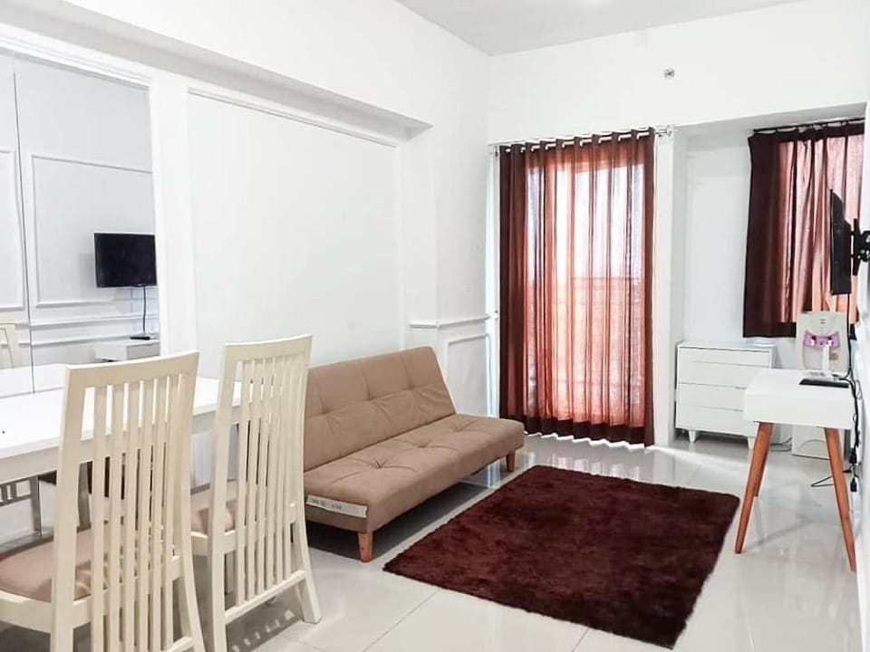 Comfy 2 BR Apartmen 60 m At Pakuwon Mall With Wifi Apartment in Surabaya