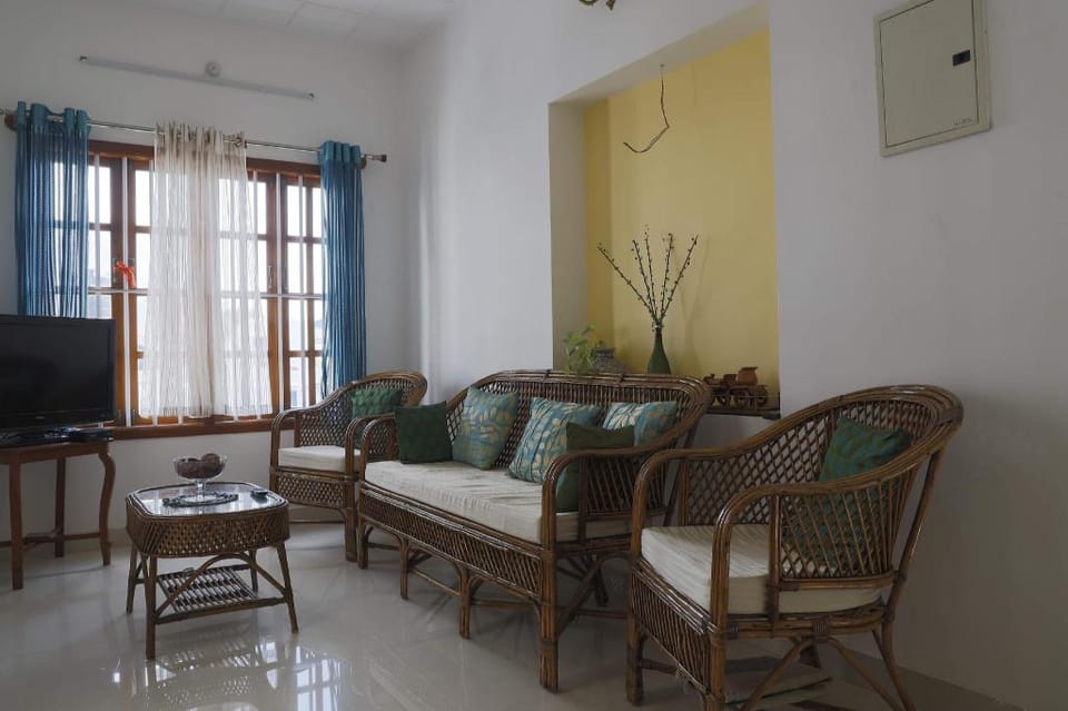 Happy White House Apartment in Puducherry