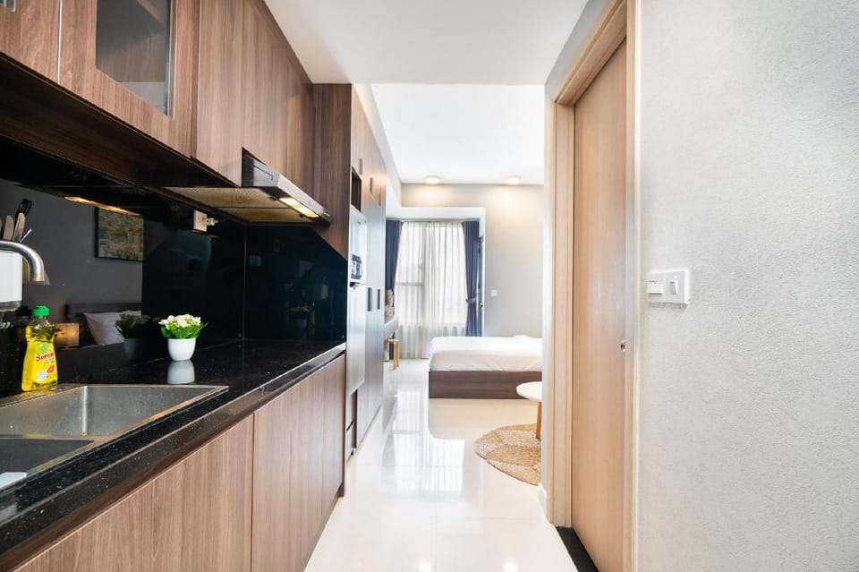 Infinity Pool Signature - Saigon Rivergate Apartment in Ho Chi Minh City