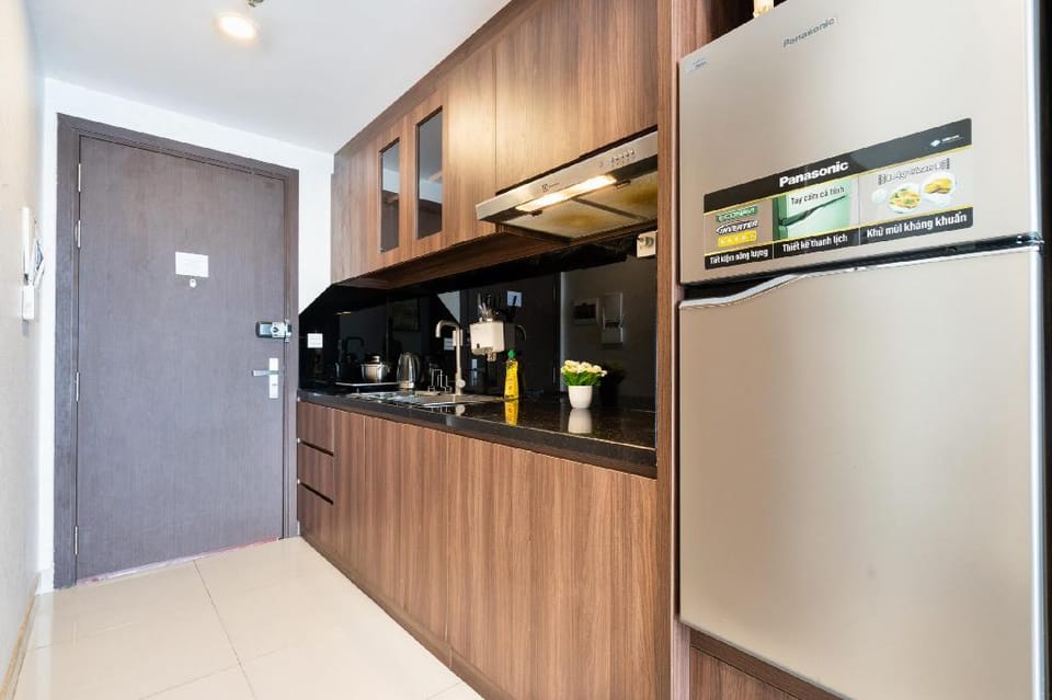 Infinity Pool Signature - Saigon Rivergate Apartment in Ho Chi Minh City