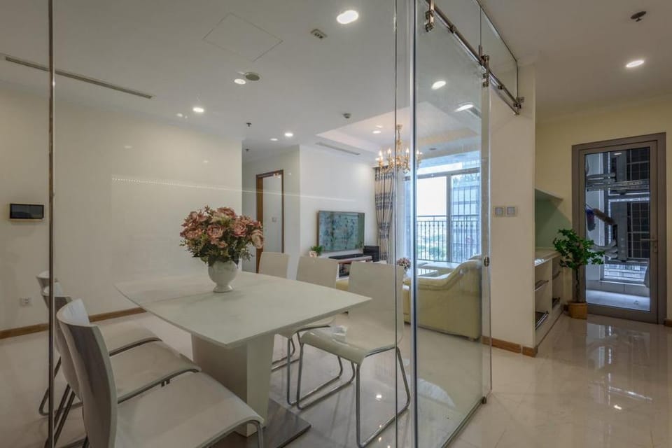Vinhomes Central @4 Huge Bedrooms/3WC Landmark Apartment in Ho Chi Minh City