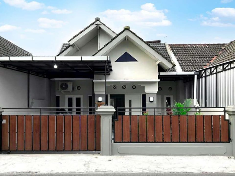 SECOND HOME 3 NEAR MALIOBORO Vacation rental in Special Region of Yogyakarta