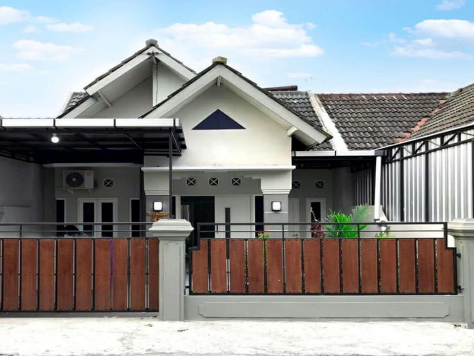 SECOND HOME 3 NEAR MALIOBORO Vacation rental in Special Region of Yogyakarta