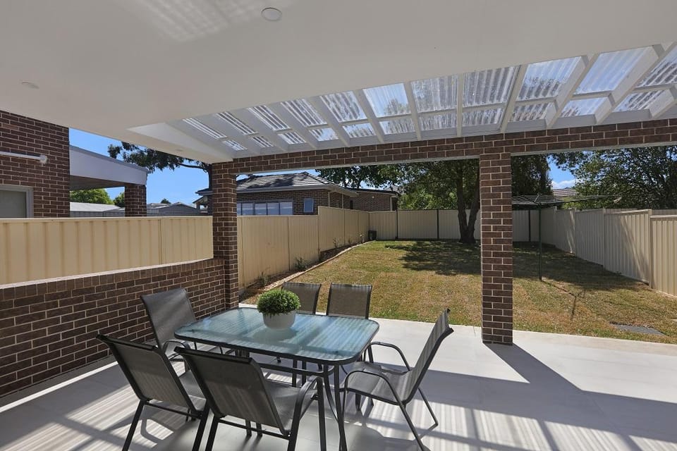 Greenacre Villa 41A - Sydney Modern 5 Bdrms Vacation rental in Sydney