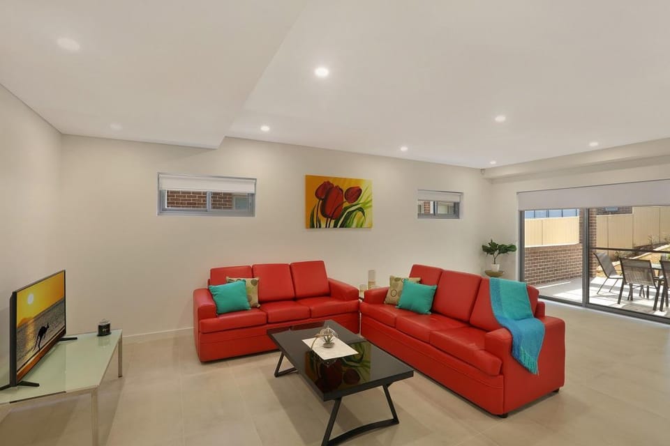Greenacre Villa 41A - Sydney Modern 5 Bdrms Vacation rental in Sydney