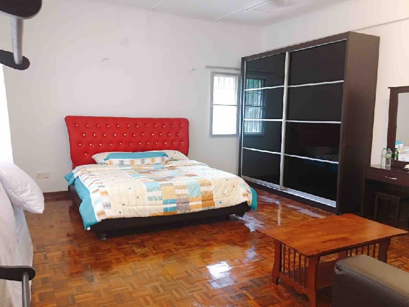 4R4B 16PAX CORNER HOUSE CHERAS NEAR FOREST VALLEY  Vacation rental in Negeri Sembilan, Malaysia