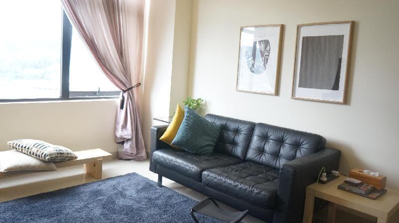 Emerald Avenue condo. Netflix-Wifi-KLCC-hill view Apartment in Selangor, Malaysia