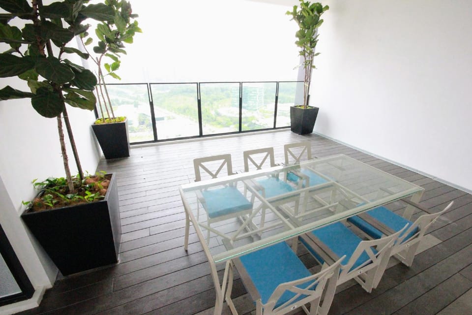 Zul SOHO @ KANVAS Cyberjaya Netflix WiFi Apartment in Selangor, Malaysia