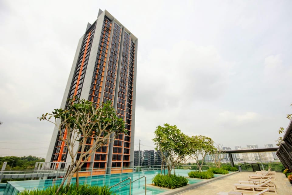 Zul SOHO @ KANVAS Cyberjaya Netflix WiFi Apartment in Selangor, Malaysia