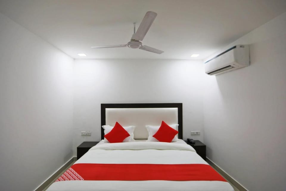Townhouse South Lawn Hotel in New Delhi