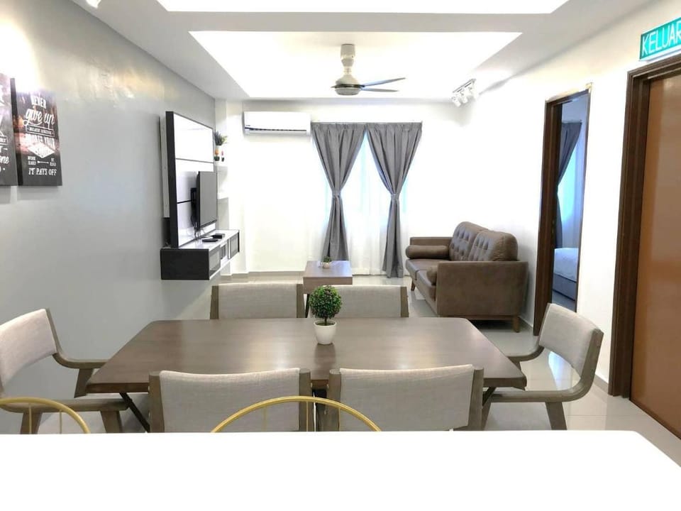 Luminous ~ Walking Distance to SEE, SHOP and EAT! Vacation rental in Malacca