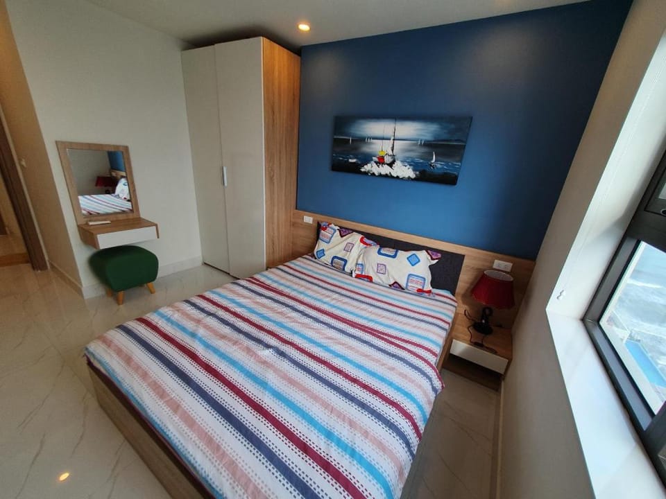 Muaung Tan A.P.T 2BR Panoramic At My Khe Beach Apartment in Da Nang