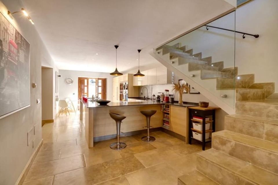 Luxury Mallorca Holiday Villa with Private Pool and Garden, Villa Cami Villa in Serra de Tramuntana