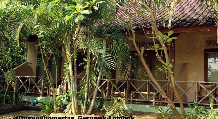 Duyung Rooms and Resto Bed and Breakfast in Pujut