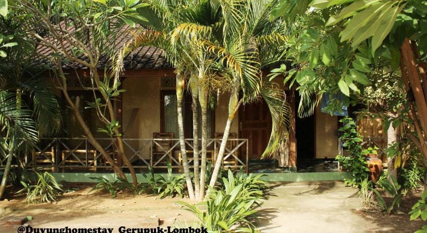 Duyung Rooms and Resto Bed and Breakfast in Pujut