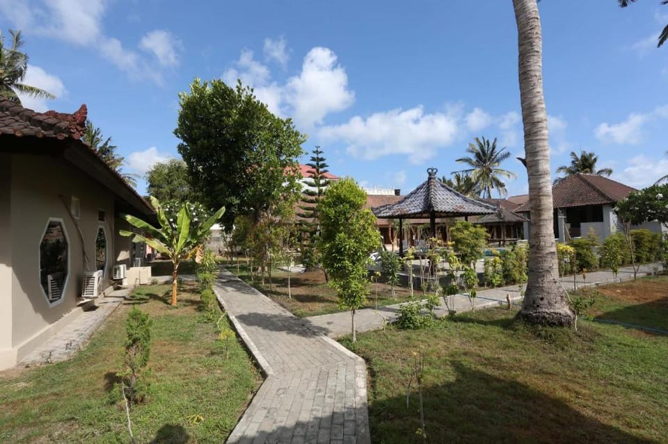 Collection O 1651 Purnama Beach Hotel Hotel in Pujut