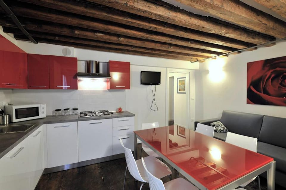 Red Rose - Grande apt in un palazzo storico Apartment in Venice