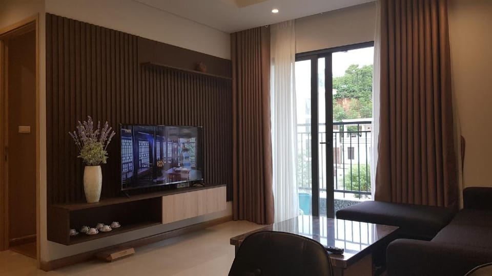 Khanh Phong Homestay 2BR Greenbay Garden Ha Long Apartment in Laos