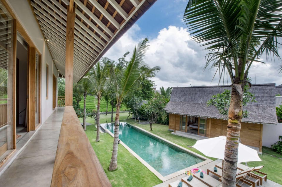 Picture This, Enjoying Your Holiday in a Luxury 5 Star Villa in Kerobokan, For Less Than a Hotel Villa in North Kuta