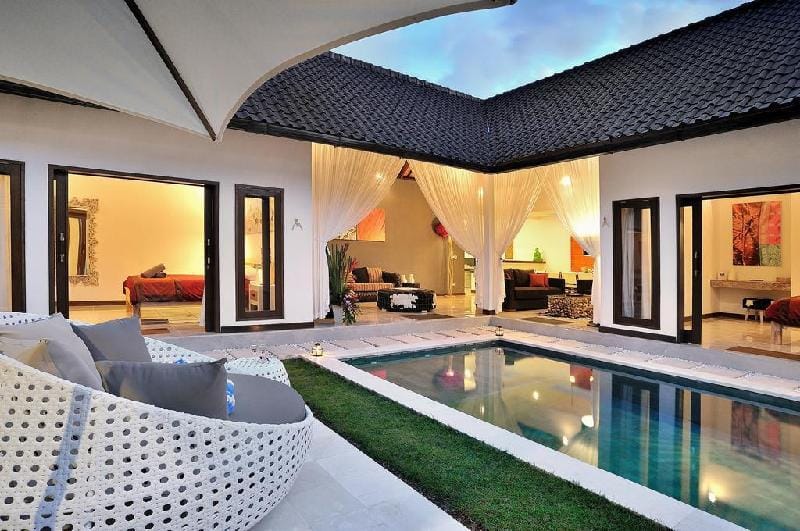 Family Gathering close to Shopping Mall Villa in Kuta