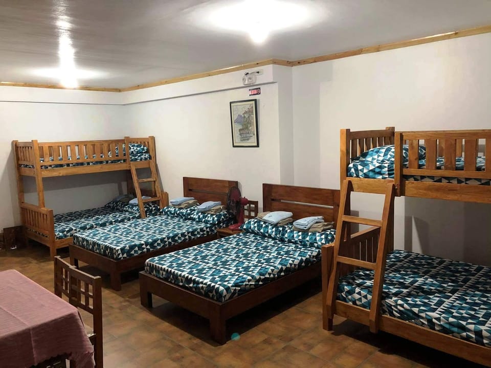 Log Homes Inspired Unit 2 w/ Wi-Fi and Cable Apartment in Baguio