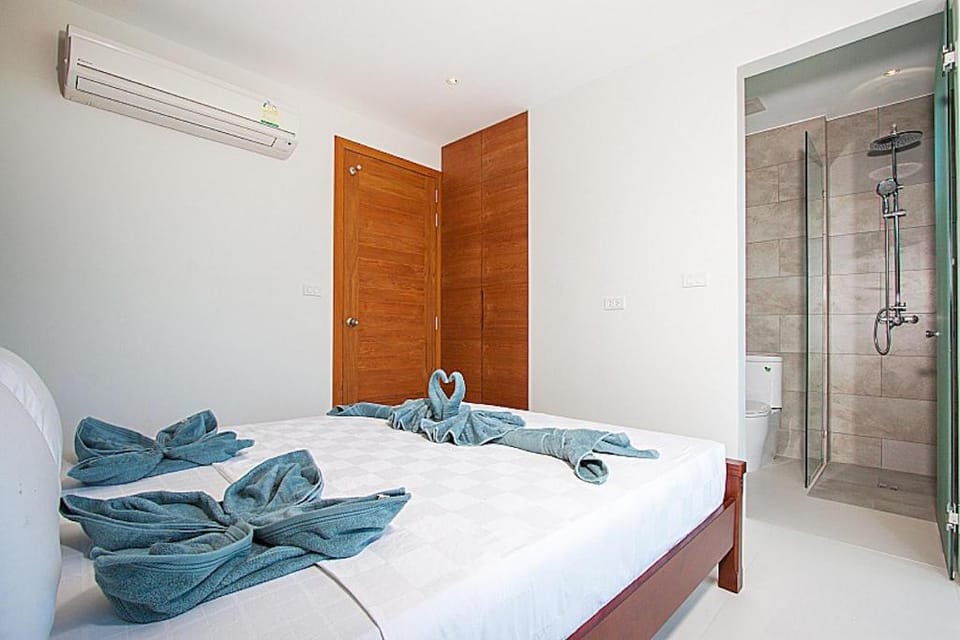 Four Bedroom Villa with 2 Private Pools SDV005/6 Villa in Ko Samui
