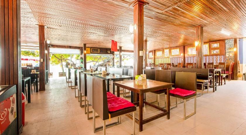 TomPizza Resort Hotel in Phe