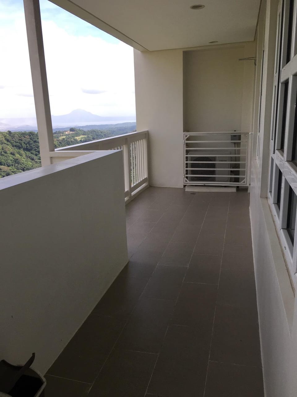 Relaxing place to enjoy!(unit LL3c merlot) Apartment in Calabarzon
