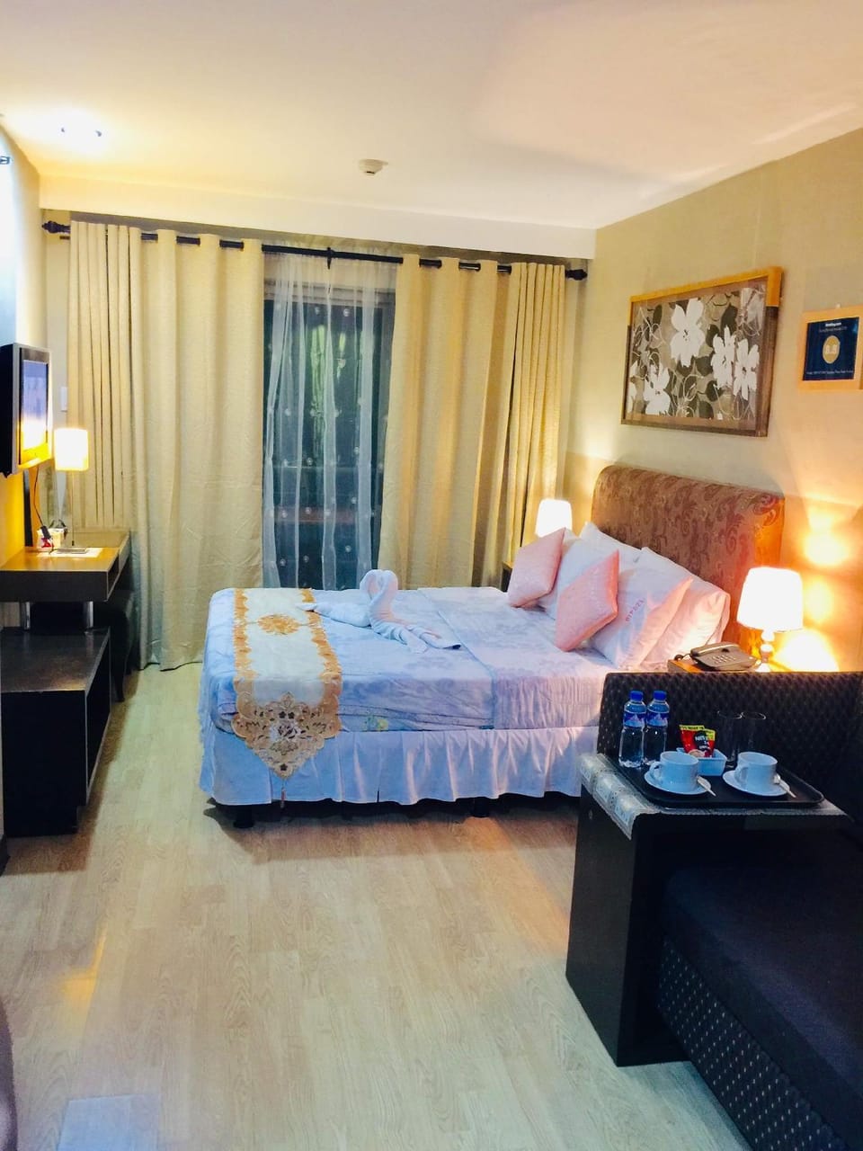 PRIVATE UNIT at One Tagaytay Place Hotel Suites Apartment in Tagaytay