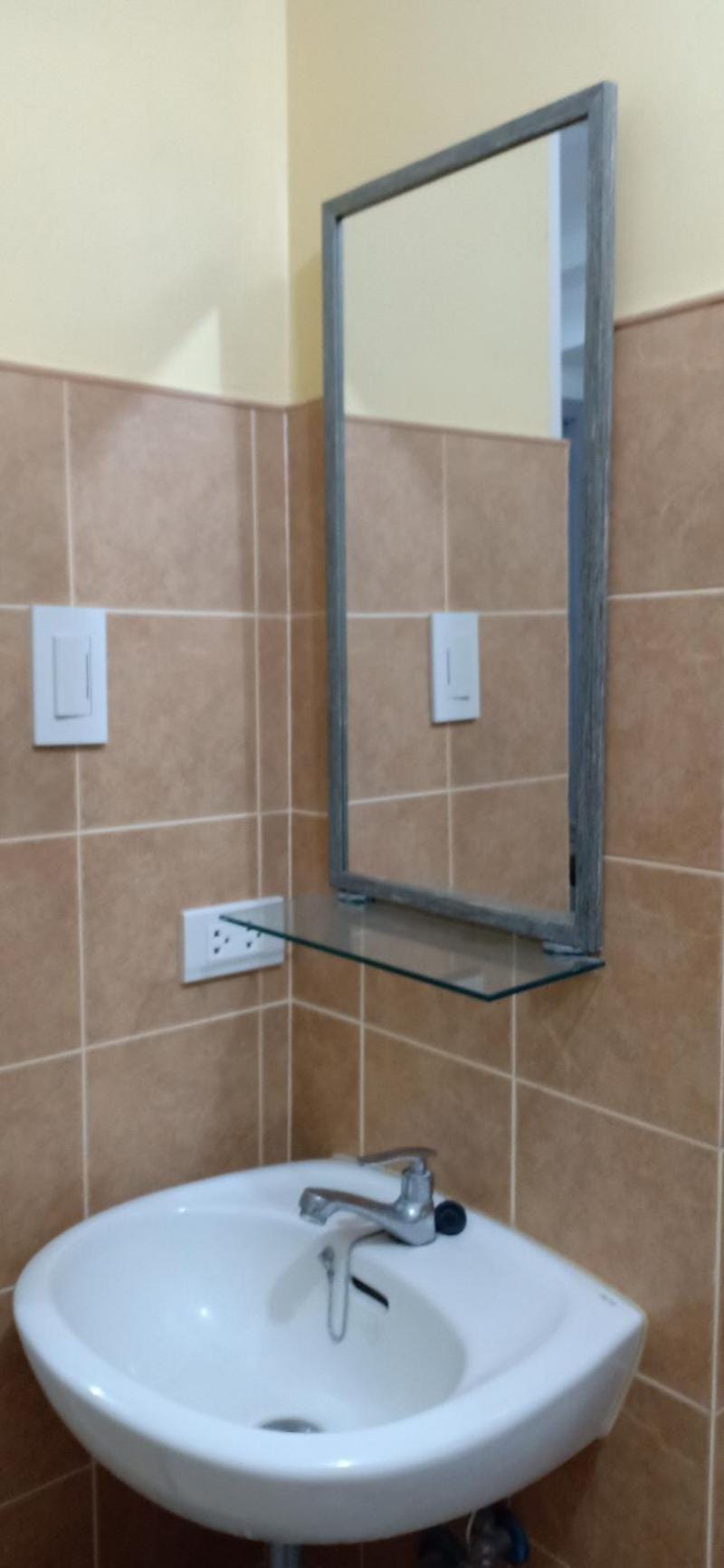 Cozy 2-bedroom Condo with WIFI+NETFLIX near Nuvali Apartment in Santa Rosa