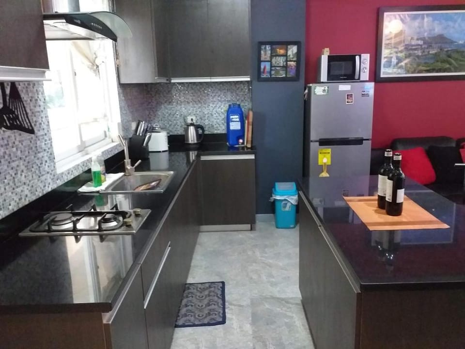 Kandi Tower Luxury Hawaiian Suite Angeles City Apartment in Angeles
