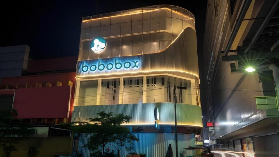 Bobopod Alun-Alun, Bandung Capsule hotel in Bandung