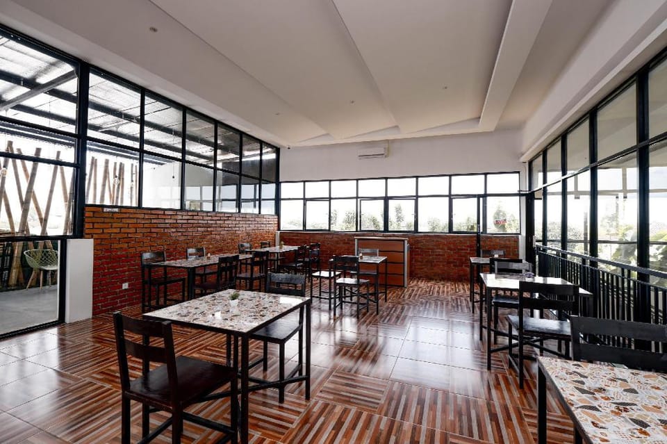 OYO Flagship 2124 Kars Inn Semarang Hotel in Indonesia
