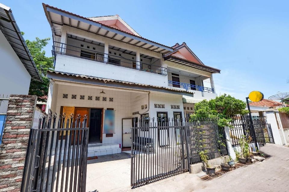 OYO Life 1942 Asia Residence Syariah Hotel in Indonesia