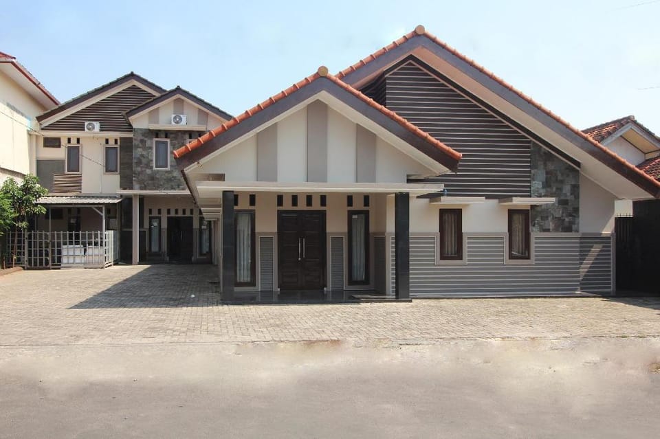 Hotel O Wisma Ray Syariah Hotel in Indonesia