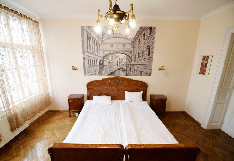 Historical Family Nest in Lviv City Centre Apartment in Lviv