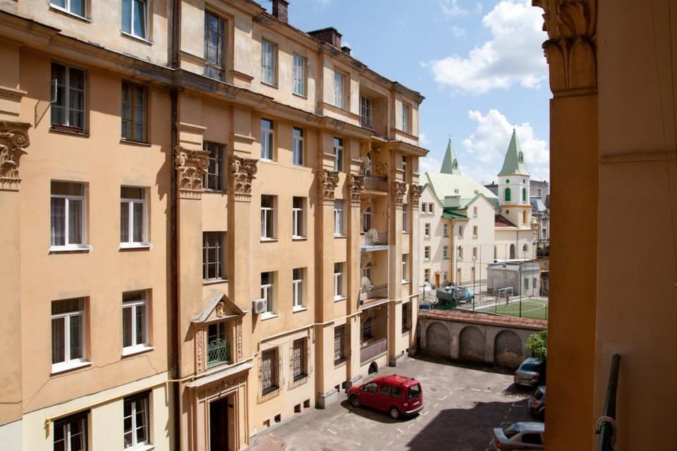 Cosiest 4-room Apartment In Central Lviv Apartment in Lviv