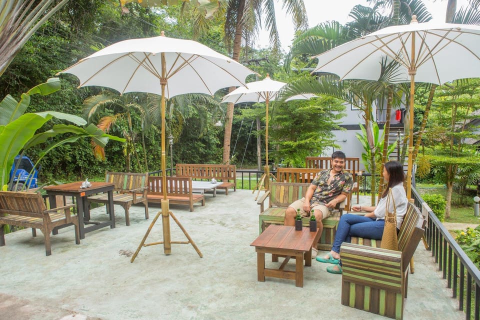 Dok Rak Room at Wave-F Homestay Vacation rental in Trat Changwat