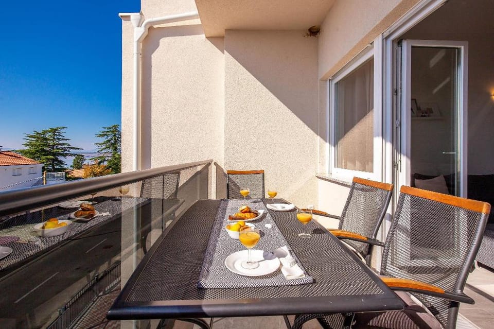 Royalux - Villa Veronique VI Apartment in Primorje-Gorski Kotar County